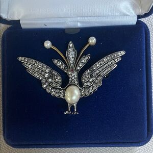 Camrose & Kross JBK Elegant Rhinestone  and Pearl Eagle  Brooch